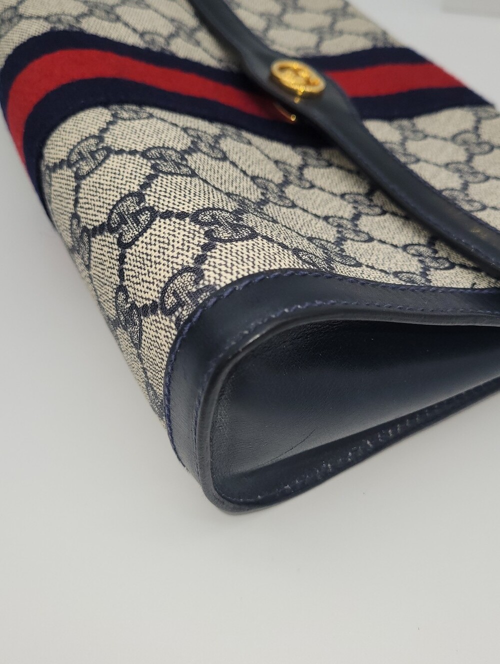 Vintage Gucci GG Supreme Sherry Line Clutch Bag - Picture 4 of 10
